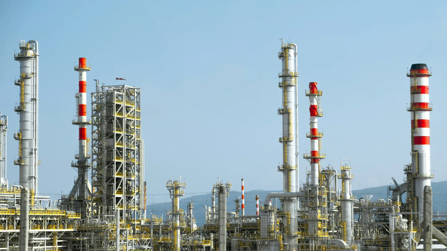 Large oil installation